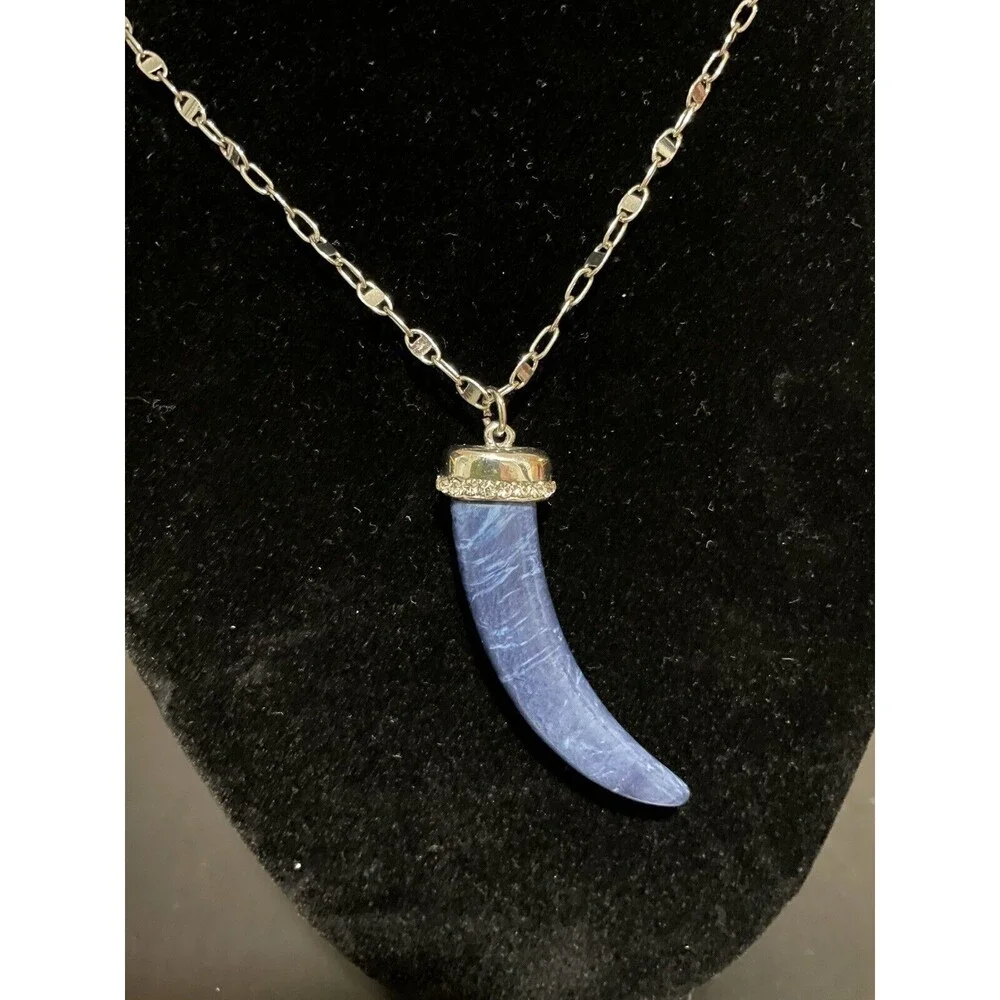 White House Black Market Horn Pendant Corno Cornicello Swirled Blue Necklace 36” - Picture 2 of 6